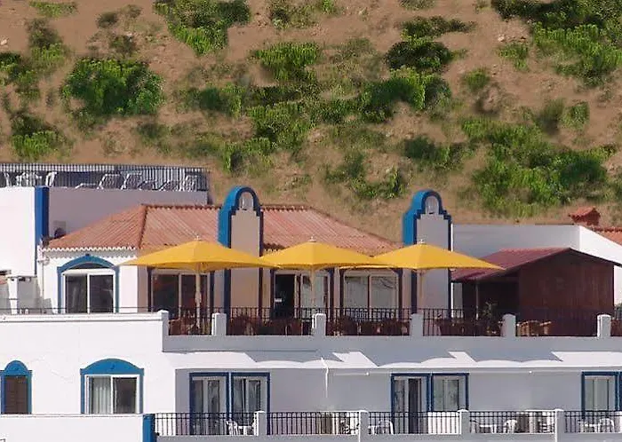 Turisticos Regina Aparthotel 3*